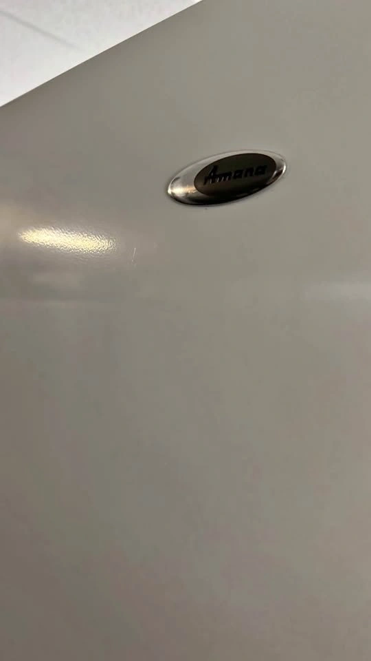 Amana Refrigerator 33"