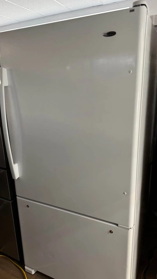 Amana Refrigerator 33" - photo 2
