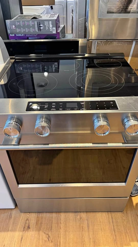 KitchenAid Stove refurbished-customer return