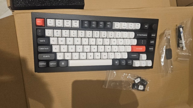 Keychron Q1 HE Wireless Mechanical Keyboard - BNIB - photo 3