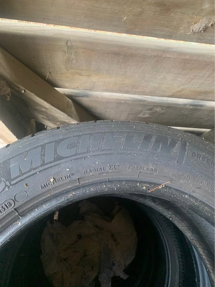 4 Michelin Tires - photo 3