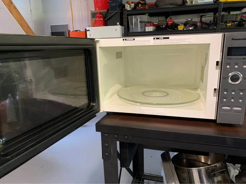 Panasonic Genius Prestige Plus Microwave - photo 3