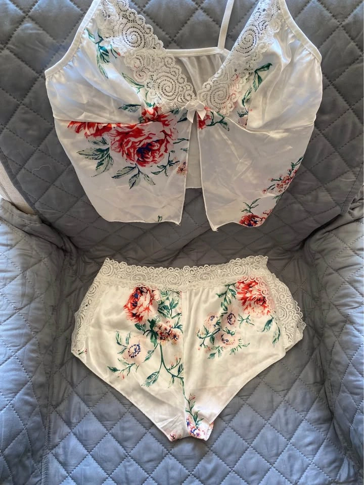 Women’s Floral Satin Lace Patchwork Lingerie Set - photo 2