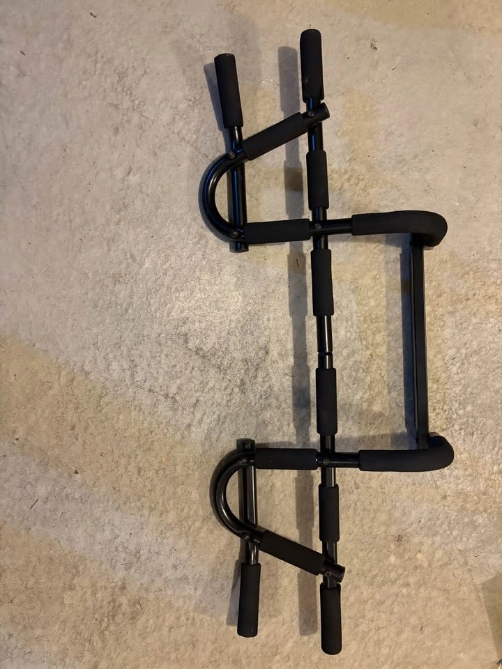 Doorframe Pullup Bar - photo 2