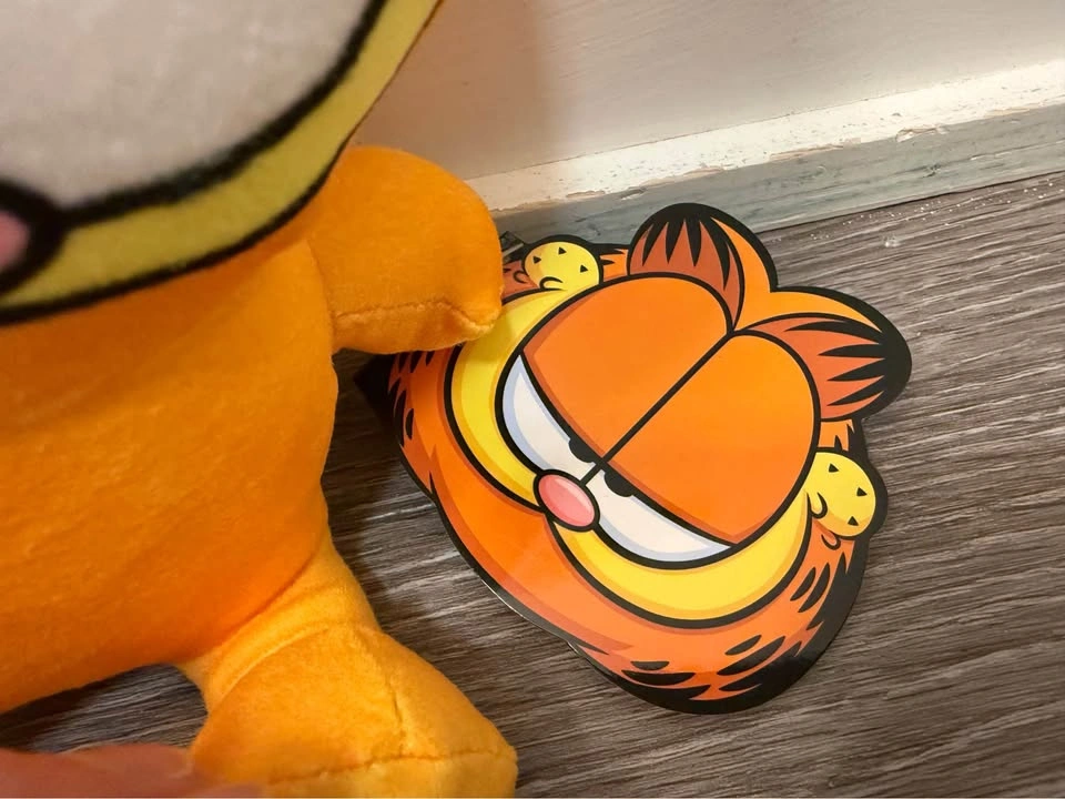Official Nickelodeon Garfield Plush - photo 2