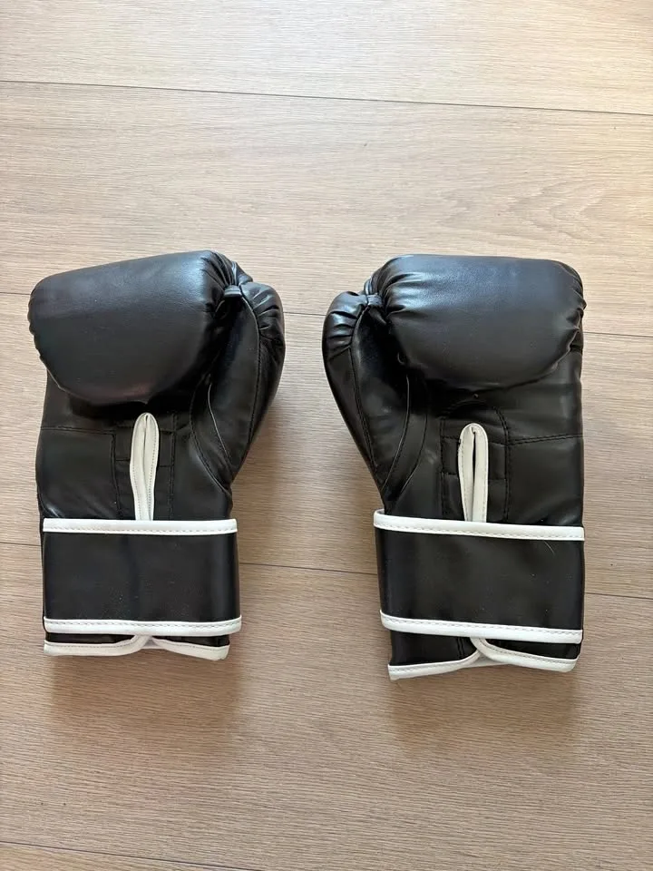 Kickboxing Gloves, Shin+Groin Guard for Sale