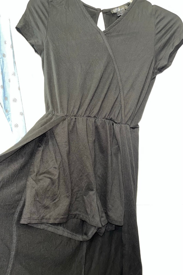 Girls black flowy romper size 10 - photo 2