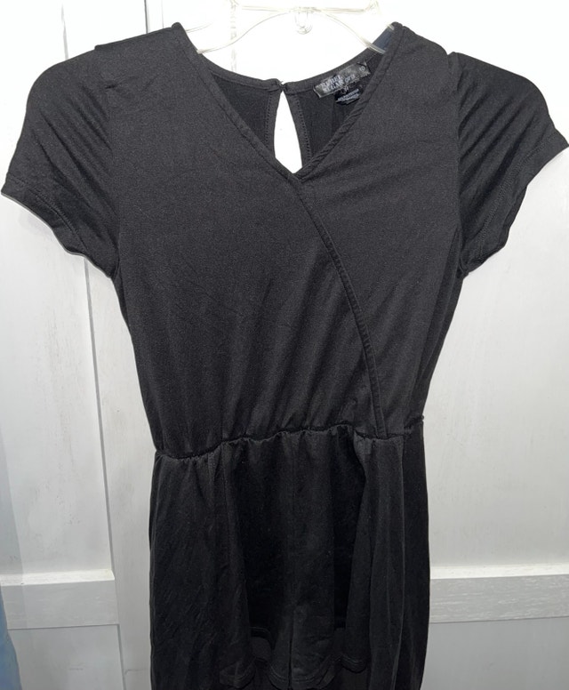 Girls black flowy romper size 10 - photo 3