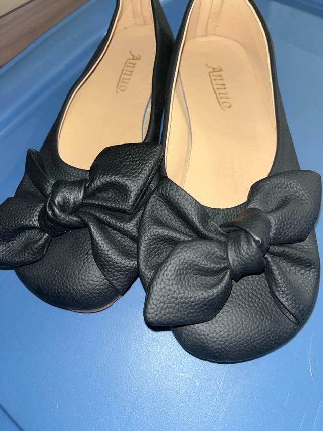Black flats size 7 bow business casual comfortable