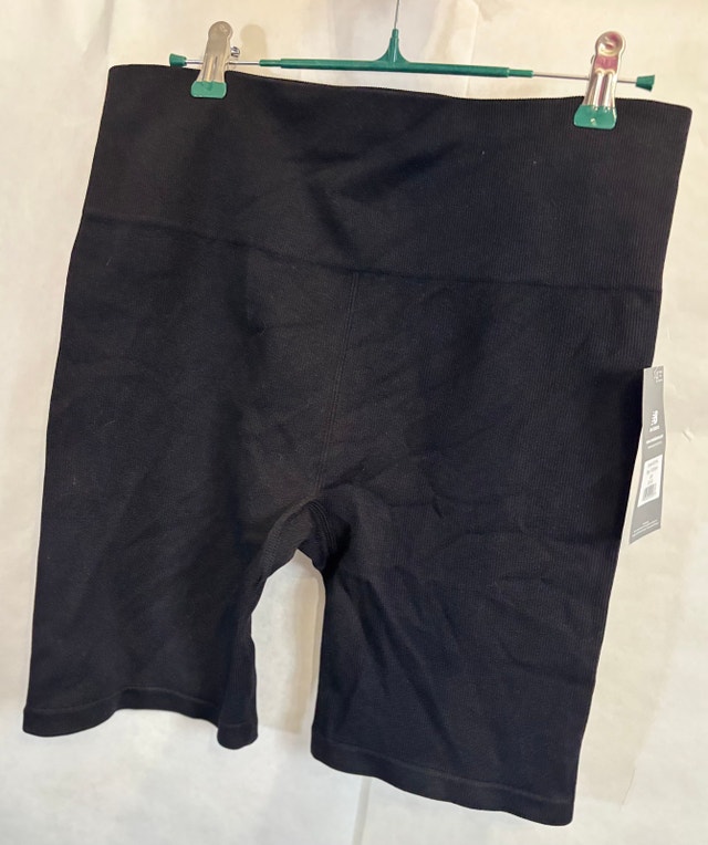 NWT Newbalance Athletic Tight Forming Shorts - photo 2