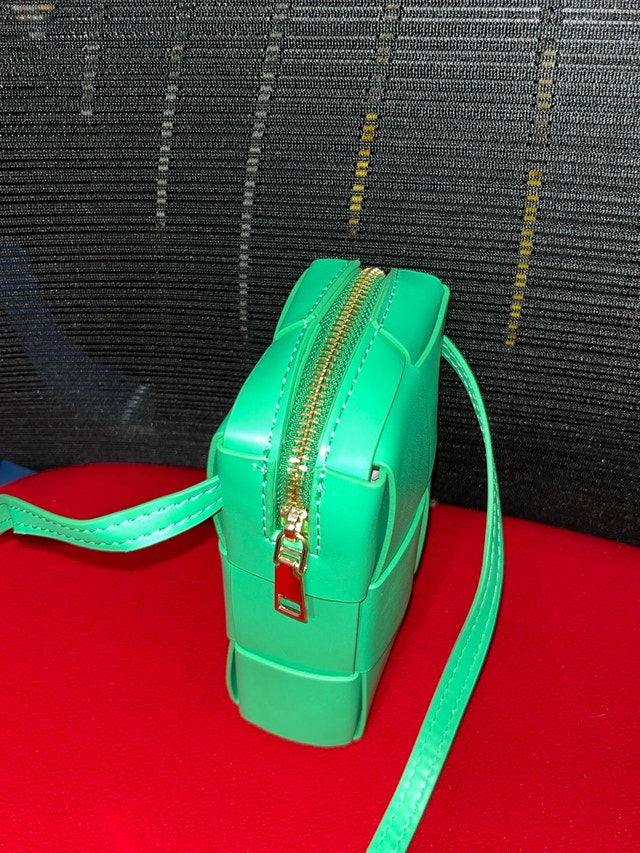 Small chic green versatile crossbody purse - photo 3