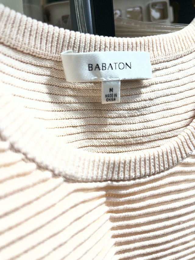 Babaton pink ribbed cropped top size medium