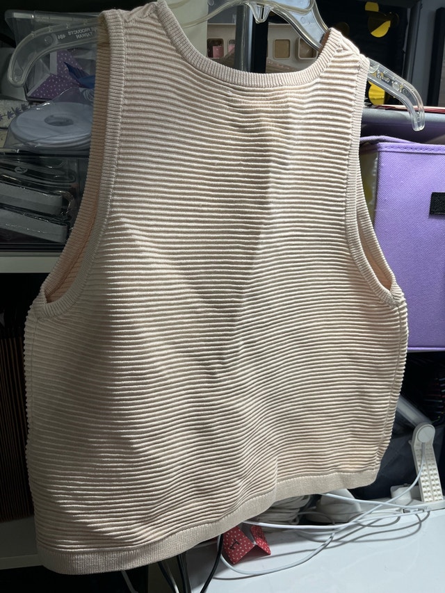 Babaton pink ribbed cropped top size medium - photo 4