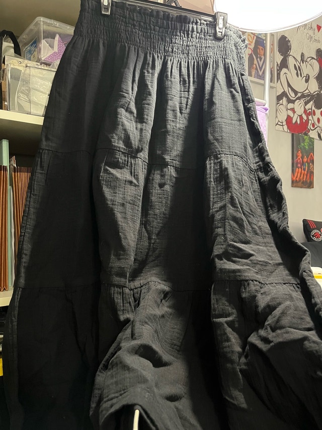 Gap Black Long Flowing Skirt - Size Large
