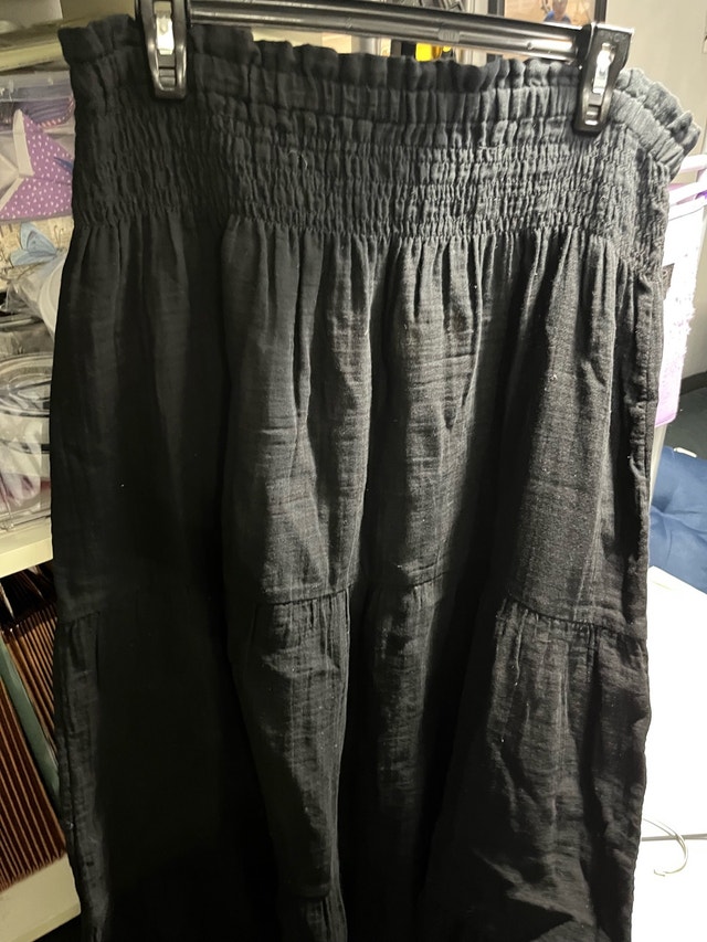 Gap Black Long Flowing Skirt - Size Large - photo 2
