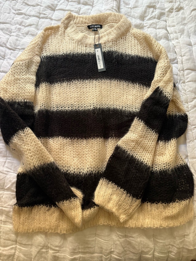Steve Madden Sweater Size XL
