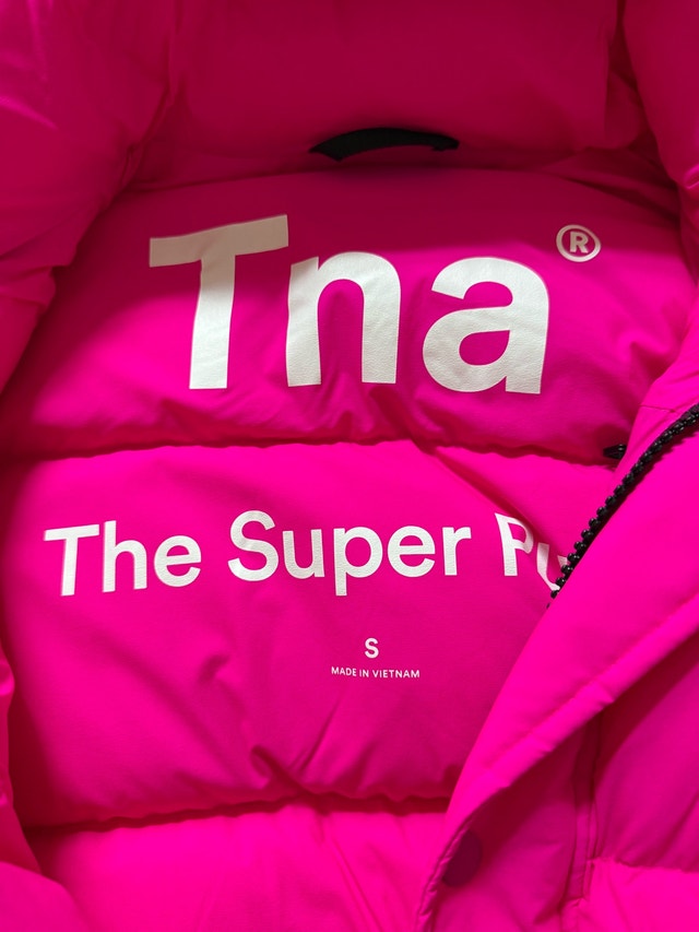 Tna Fuchsia pink super puff jacket size small