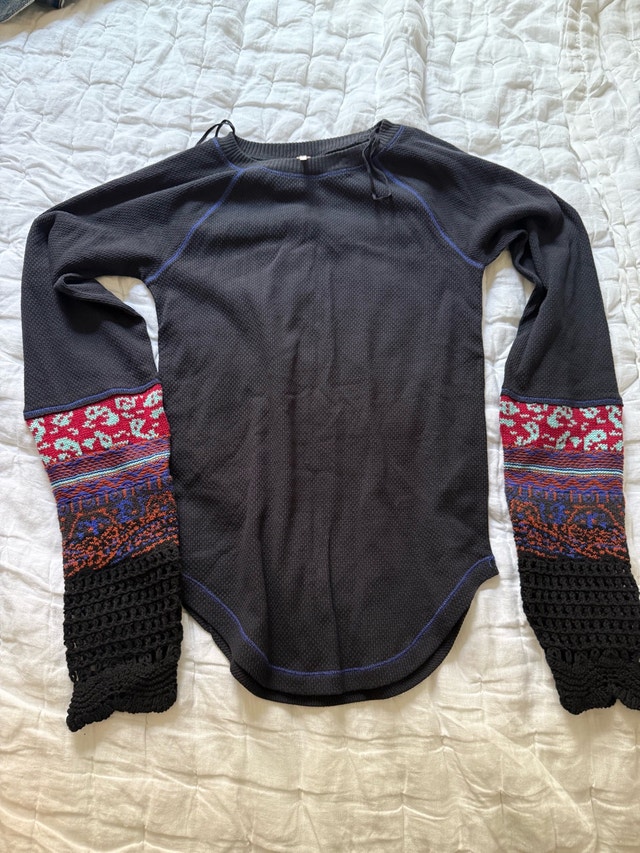 Free People Sweater size Large - photo 2