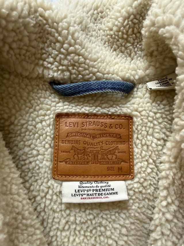 Levi's Premium Lined Jean Jacket - Medium - photo 2