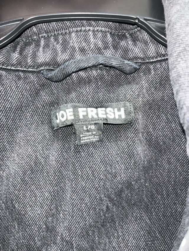 Waist length black jean jacket size large - photo 3