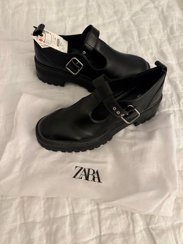 ZARA Black Shoes Size 10