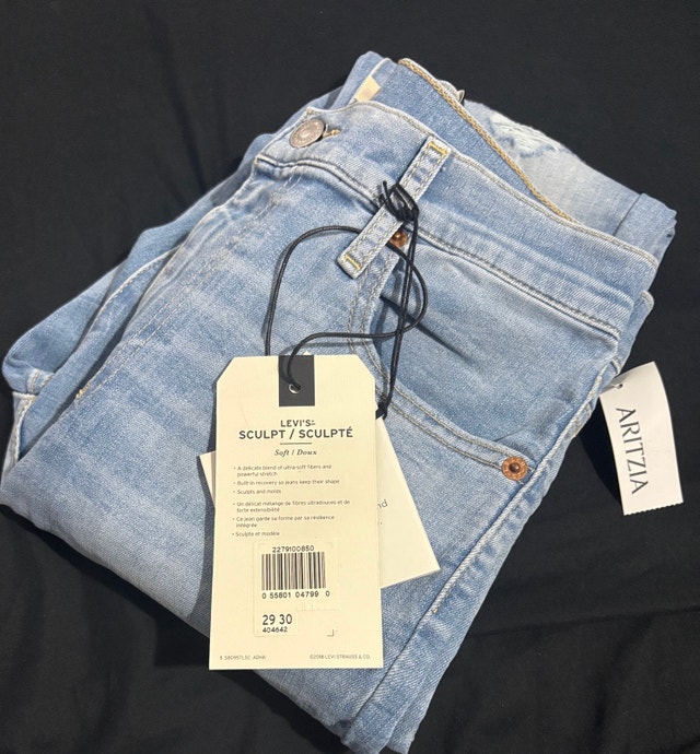 Levi's Aritzia Sculptfit Jeans Size 29 - photo 4