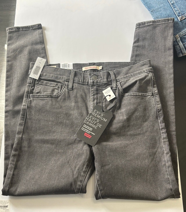 Levi's Sculpt Jeans - Size 30 - photo 2