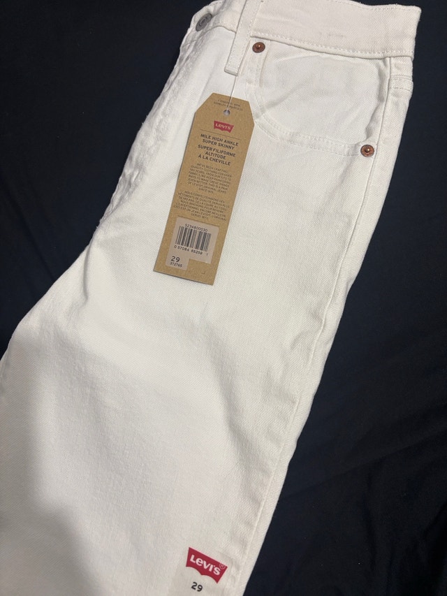 Levi's High Waisted Jeans