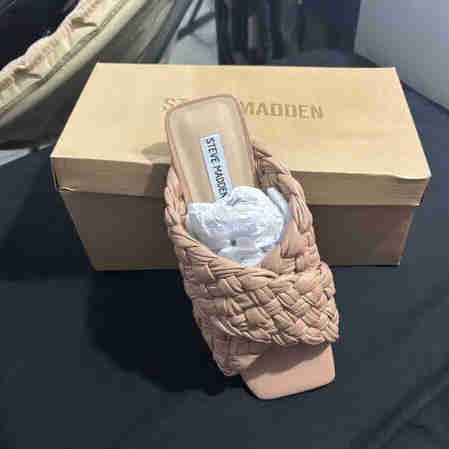 Steve Madden Marina Nude Sandals Size 8.5