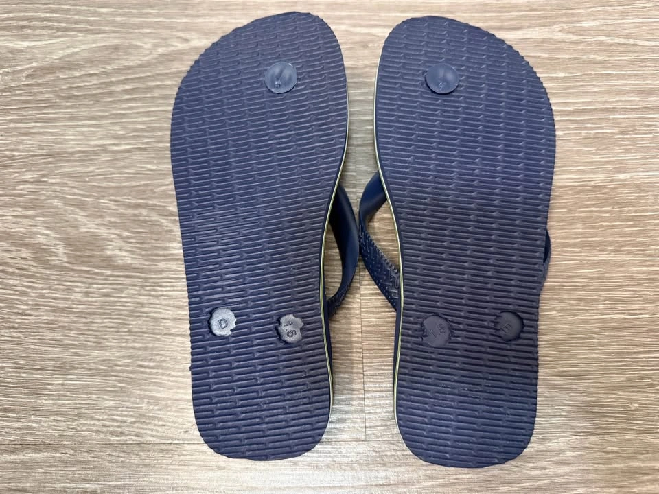 Havaianas Kids Flip Flops – Size 2 (Youth) – Navy Blue - photo 4