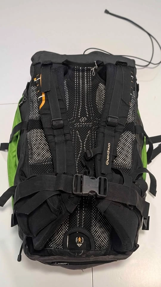 40L Decathlon Quechua Hiking Backpack - photo 2