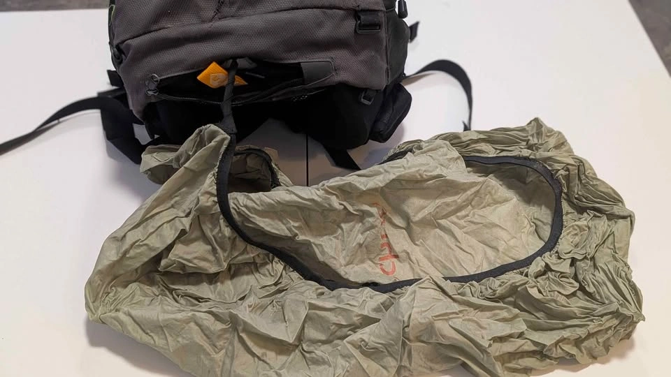 40L Decathlon Quechua Hiking Backpack - photo 5