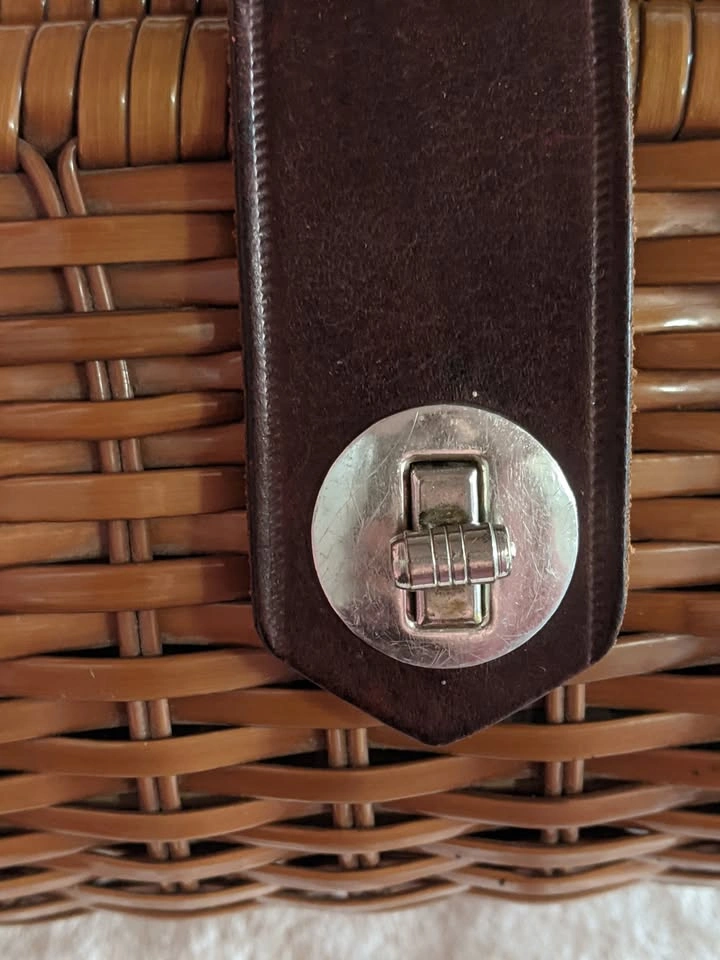 '60s vintage wicker barrel bag - photo 4