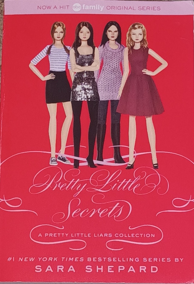 Pretty Little Secrets Book, A Pretty Little Liars Collection
