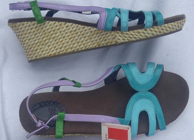 Size 3 GAP Blue & Purple Strap Buckle Sandals