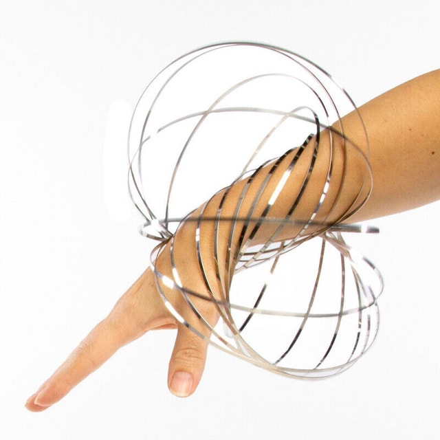 NEW 3D Kinetic Spring Toy - Interactive Motion Science Fun Play - photo 2