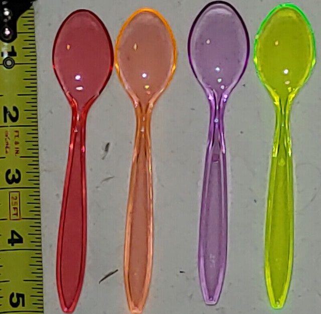 NEW Mini Plastic Spoons for Babies/Kids