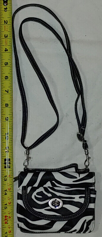 NEW B&W Zebra Print Purse with Wallet by Claire's - photo 2