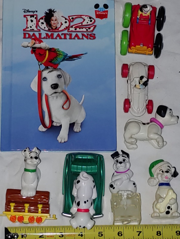 Qty 2 x 101 / 102 Dalmatian Book & Toys Figures - photo 2