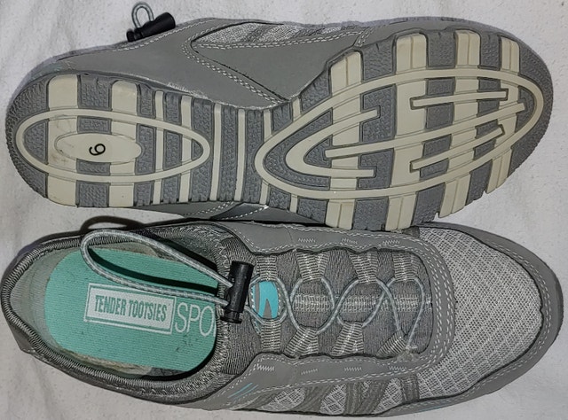 NEW Size 9 Women's Grey Tender Tootsies Sneakers Shoes