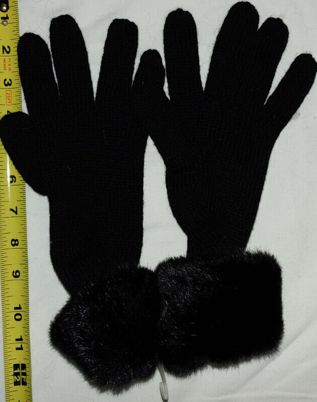 Women's Winter Gloves & Scarves