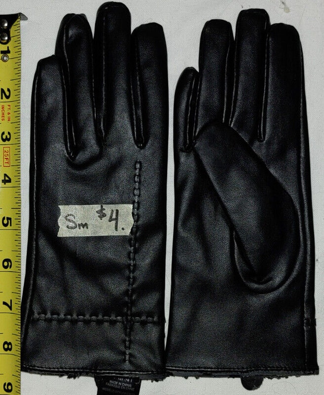 Women's Winter Gloves & Scarves - photo 2