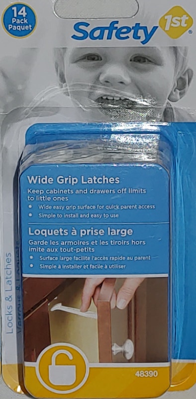 NEW Safety 1st Plug Protectors & Drawer Latches - photo 3