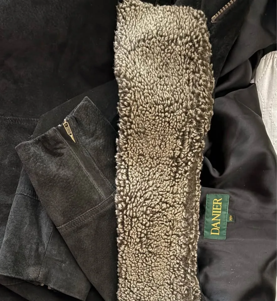 Black Danier Leather mid-length size M coat image indicator(7)