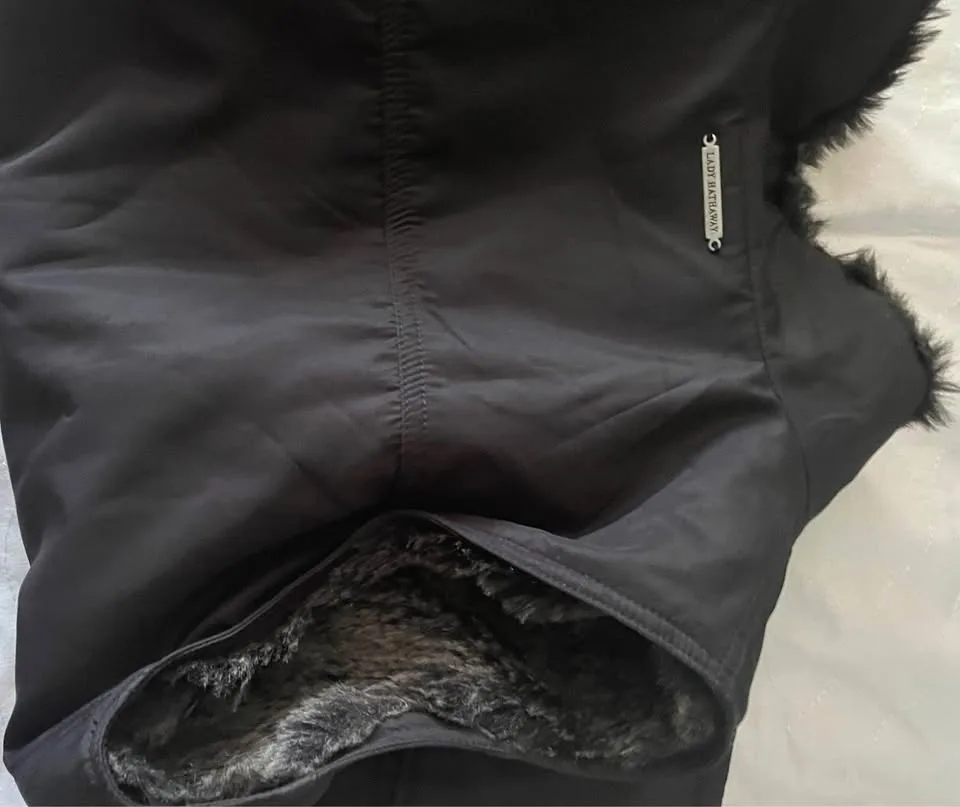 Lady Hathaway Windbreaker Vest - Used Once image indicator(5)