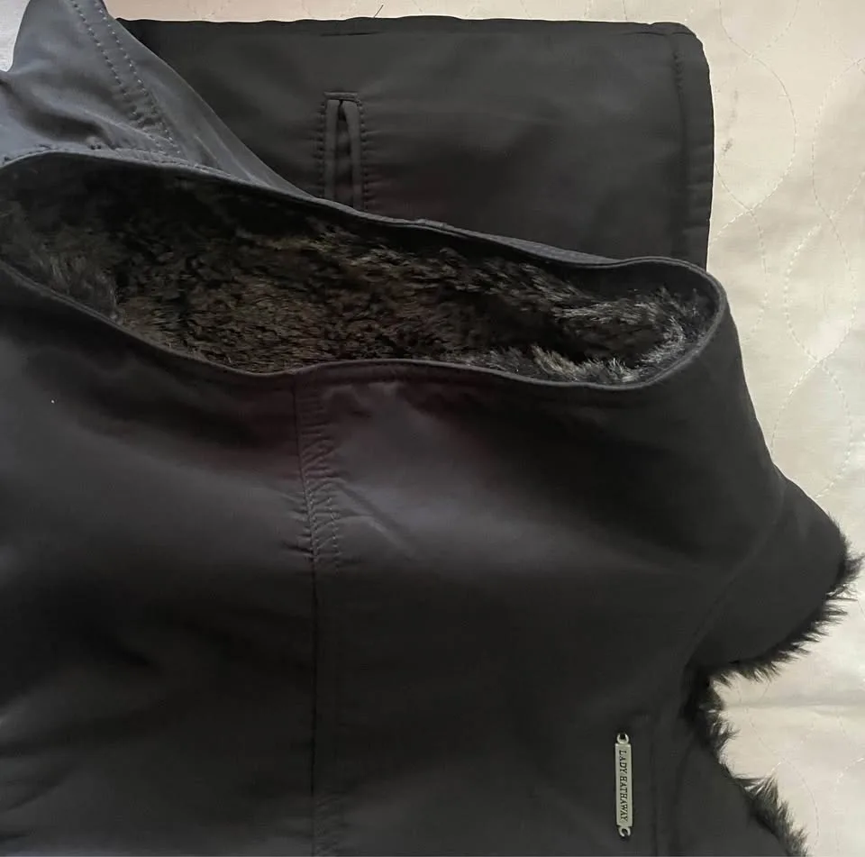 Lady Hathaway Windbreaker Vest - Used Once image indicator(6)