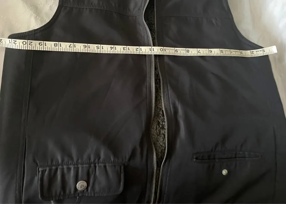 Lady Hathaway Windbreaker Vest - Used Once image indicator(7)