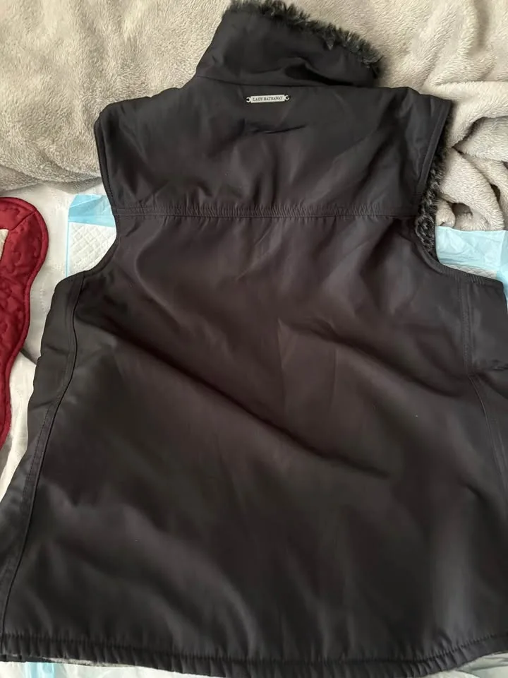 Lady Hathaway Windbreaker Vest - Used Once image indicator(9)