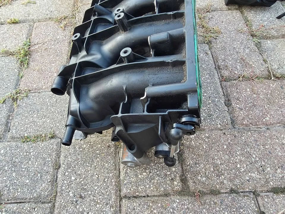 VW 2.0T FSI Manifold Parts - photo 4