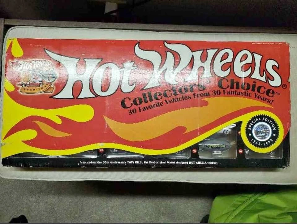 Hot Wheels 30th Anniversary Collectors Choice Set - 30 Cars